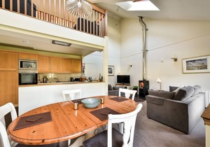 Walled Garden Mews 8 - a mews cottage that sleeps 6 guests in 2 bedrooms