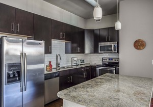WanderJaunt | Crockett | 2BR | East Riverside