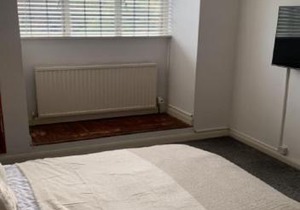 Wandsworth, South London Deluxe King Room 4