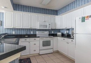 Warm and inviting 4 bedroom condo in the Cherry Grove area | Laguna Keyes - 1002