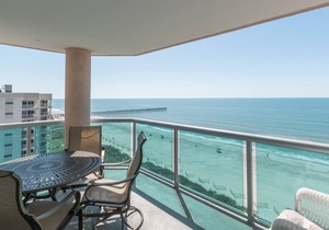 Warm and inviting 4 bedroom condo in the Cherry Grove area | Laguna Keyes - 1002