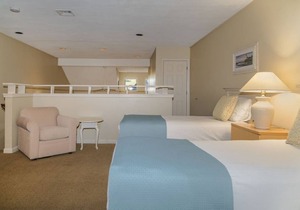 Water's Edge Resort and spa w indoor and outdoor pool and beach. Condo Sleeps 6