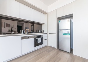 Waterfront apt on Melbourne Collins Street#3