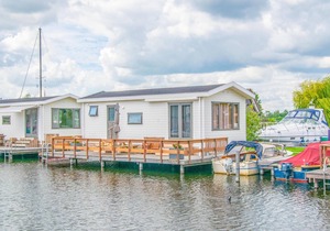 Waterfront chalet with jetty