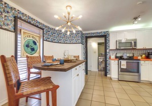 Waterfront Lake Travis Luxury Home w/Large Deck!