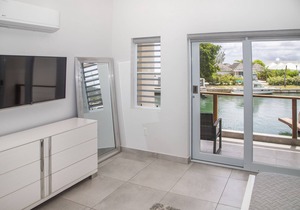 Waterfront Villa 246E South Finger, Jolly Harbour