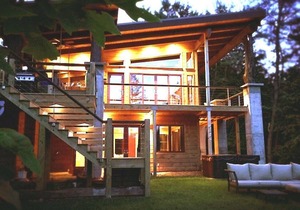 Watershed 03 - Free Train Tours + Custom Modern Luxury Cabin + Beautiful Sunset