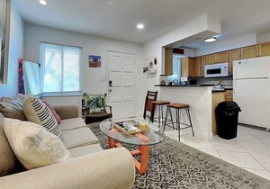 Waves 17 | Community Pool, Close to Beach Access + Activities!