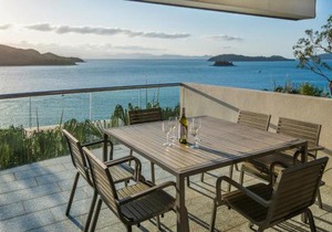 Waves 3 Luxury 3 Bedroom Endless Ocean Views Central Location + Buggy