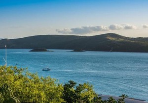 Waves 3 Luxury 3 Bedroom Endless Ocean Views Central Location + Buggy