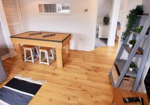 Week2Week Hosted Jesmond Loft