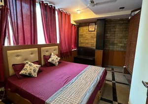 Welcome Stay Lajpat Nagar