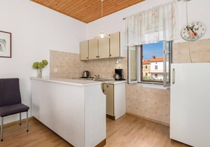 Welcome to these apartments in Omisalj.