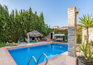 Welcome to this great vacation home with private pool and mountain views.