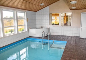 Welcome to this large vacation home with magnificent views of the fjord and the beautiful nature of