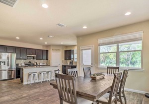 Welcoming Pflugerville Home ~ 13 Mi to Austin