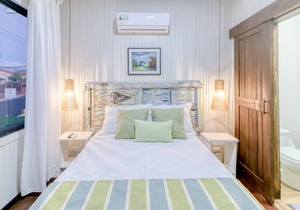 Welcoming suite at Hotel Punta Descartes with fast WiFi & on-site dining