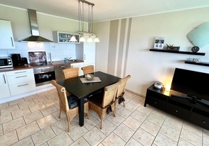Well-kept vacation complex with 5 residential units in a quiet cul-de-sac location