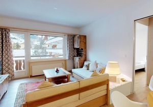 Well located apartmenthouse with sideview of the lake of St.