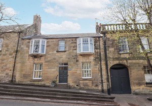 WESTHILL HOUSE, pet friendly, with open fire in Warkworth