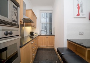 Westminster Maida Vale spacious and elegant 2 bedroom victorian flat
