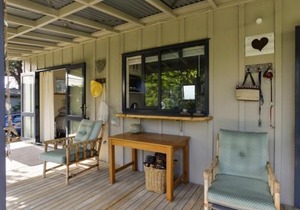Whamoori - Waimarama Beach Bach