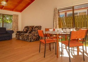 Whangamata Wonder - Whangamata Holiday Home
