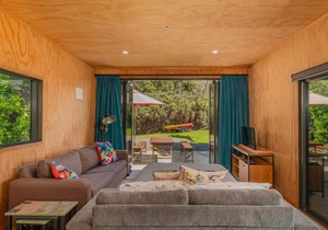 Whangapoua Glamping Hideaway - Whangapoua Bach