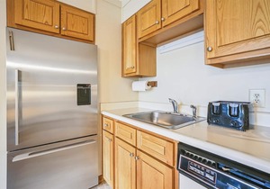 Whiffletree E8: 3-Bedroom Condo with Ski Access, Shuttle, and Fireplace