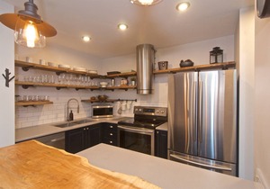 Whistler Hide-away: A real treasure, beautifully renovated, peaceful private setting