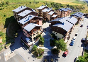 Wifi, 100m from resort center, 1st floor, view mountain, balcony, parking, tv, ski locker, 35m²