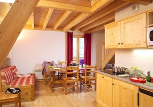 Wifi, 200m from ski slopes, fitness, swimming pool, terrace, balcony, parking, 80-90m²