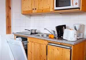 Wifi, 200m from ski slopes, fitness, swimming pool, terrace, balcony, parking, 80-90m²