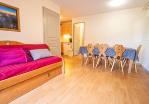 Wifi, 200m from ski slopes, 1st floor, view mountain, balcony, tv, ski locker, 49m², Valfréjus