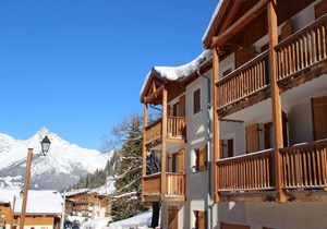 Wifi, 200m from ski slopes, 1st floor, view mountain, balcony, tv, ski locker, 36m², Valfréjus