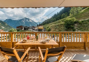 Wifi, 50m from ski slopes, 2nd floor, balcony, parking, tv, ski locker, 64m², Champagny-en-Vanoise