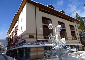 Wifi, 50m from resort center, 4th floor, balcony, parking, tv, ski locker, 26m², Brides Les Bains