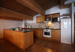 Wifi, 50m from resort center, fitness, swimming pool, sauna, hammam, balcony, parking, tv