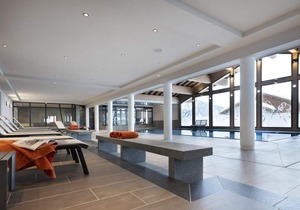 Wifi, a 200m dai negozi, fitness, swimming pool, sauna, hammam, balcony, parking, television, ski locker