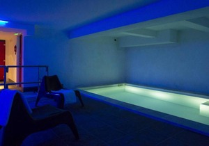 Wifi, ski-in/ski-out & foot of the slopes, view resort/ski slopes, swimming pool, balcony, tv