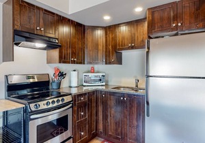 Wilderness resort cabin with deck, free WiFi, & full kitchen - dog-friendly