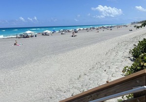 Windsor castle, Juno beach, close to water, park, shopping mall and major highwa