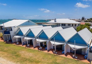 Windsurfer Beach Chalet - 1
