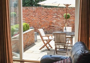 Winsall Court I