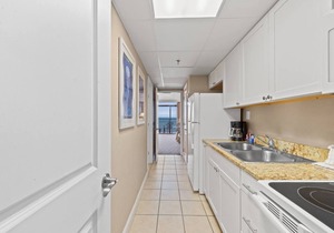 Winter Rates! Flawless Direct Oceanfront Suite @ The Caravelle