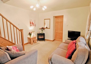 Wisteria Cottage - E5387