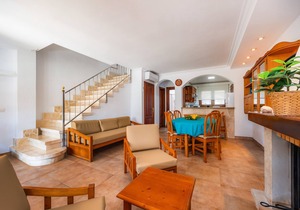 With a rooftop terrace and communal pool – Casa Sa Torre I