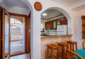 With a rooftop terrace and communal pool – Casa Sa Torre I