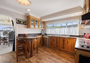 With Spa! 5min to town / lake *No Service Fee*