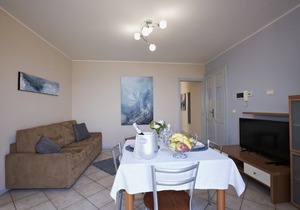 Wonderful apartment in a renowned art nouveau villa with pool and dream view
